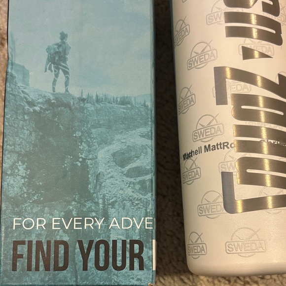 Tundra Stainless Steel Copper Water Bottle 20 oz White NWT - Picture 10 of 11